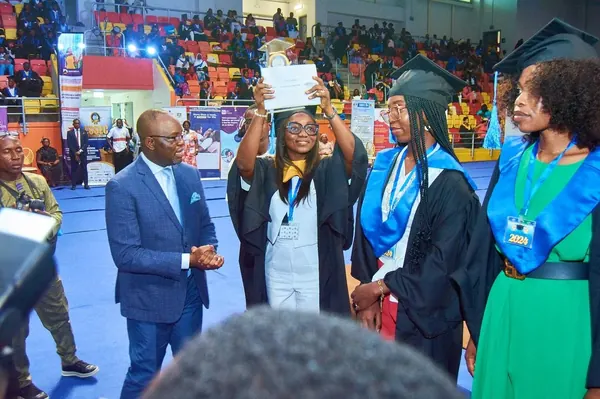 Remise Diplome 2025 - Photo 113