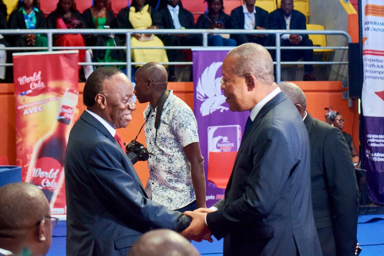 Ceremonie de graduation ESSEC Douala - Photo officielle #094